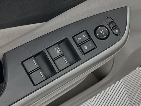 Used 2014 Honda CR-V EX-L image 22