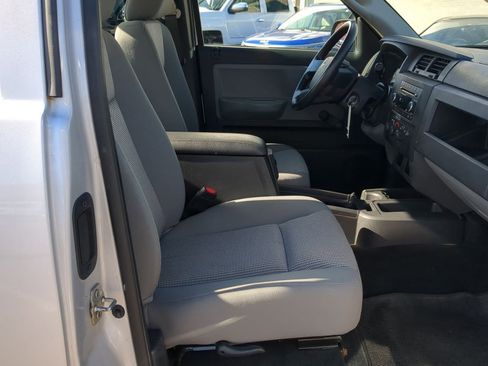 Used 2011 Dodge Dakota ST image 22