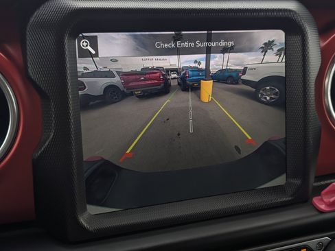 Used 2020 Jeep Gladiator Rubicon image 12