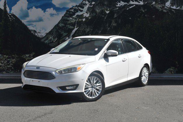 Used 2017 Ford Focus Titanium w/ Titanium Technology Package FWD image 6