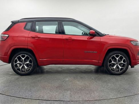 Used 2025 Jeep Compass Limited AWD/4WD image 11