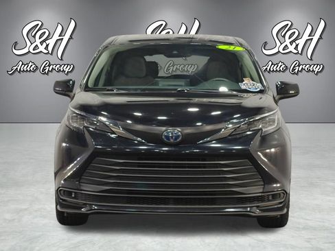 Used 2021 Toyota Sienna LE FWD image 13