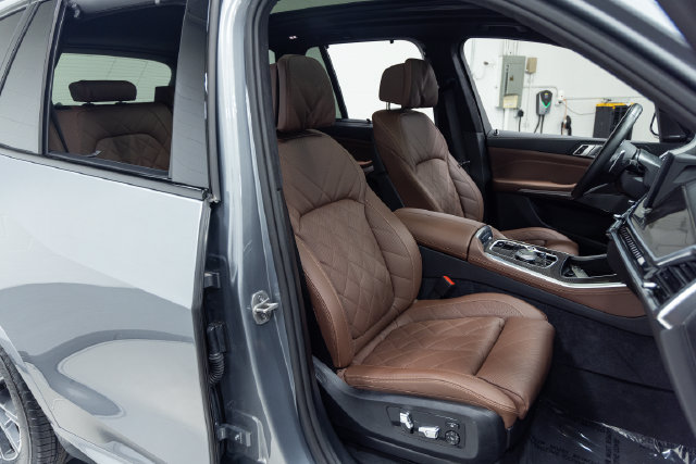 Certified 2026 BMW X5 M60i AWD/4WD image 25