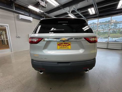 Used 2020 Chevrolet Traverse LS image 4