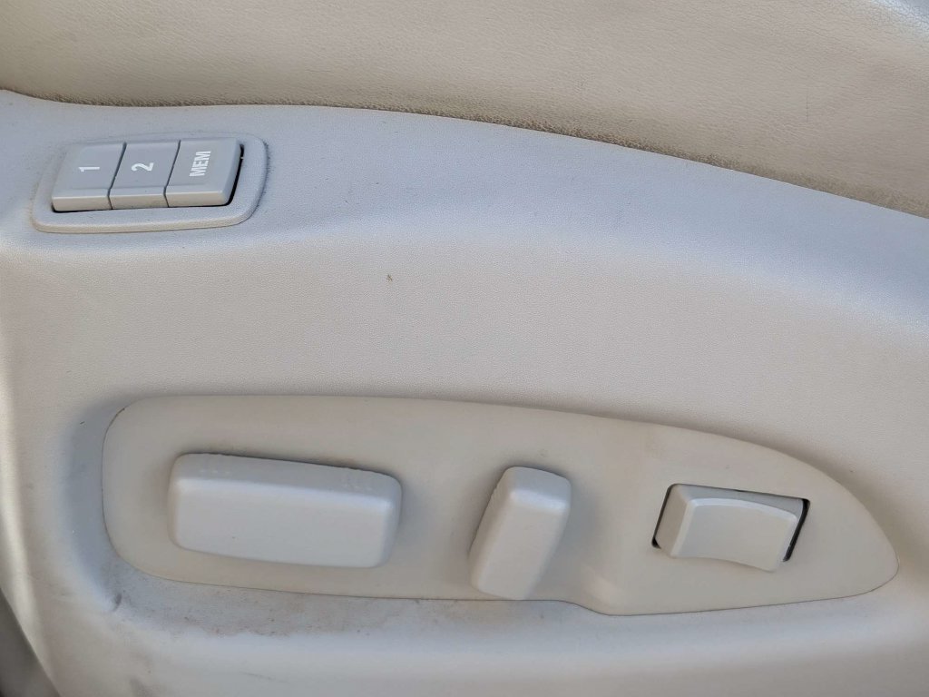 Used 2010 Cadillac SRX Luxury FWD image 22