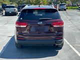Used 2017 Kia Sorento LX image 4