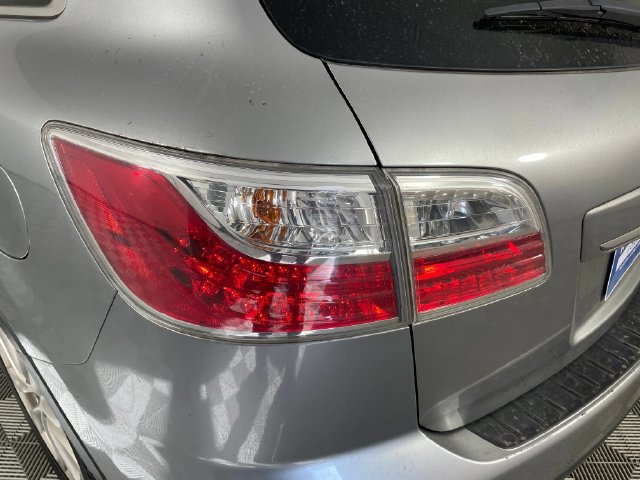 Used 2011 MAZDA CX-9 Grand Touring w/ Moonroof & Bose Audio Pkg AWD/4WD image 19