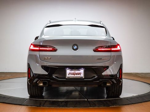 Used 2025 BMW X4 xDrive30i w/ Premium Package image 7