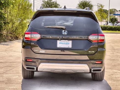 Certified 2023 Honda Pilot Elite image 6