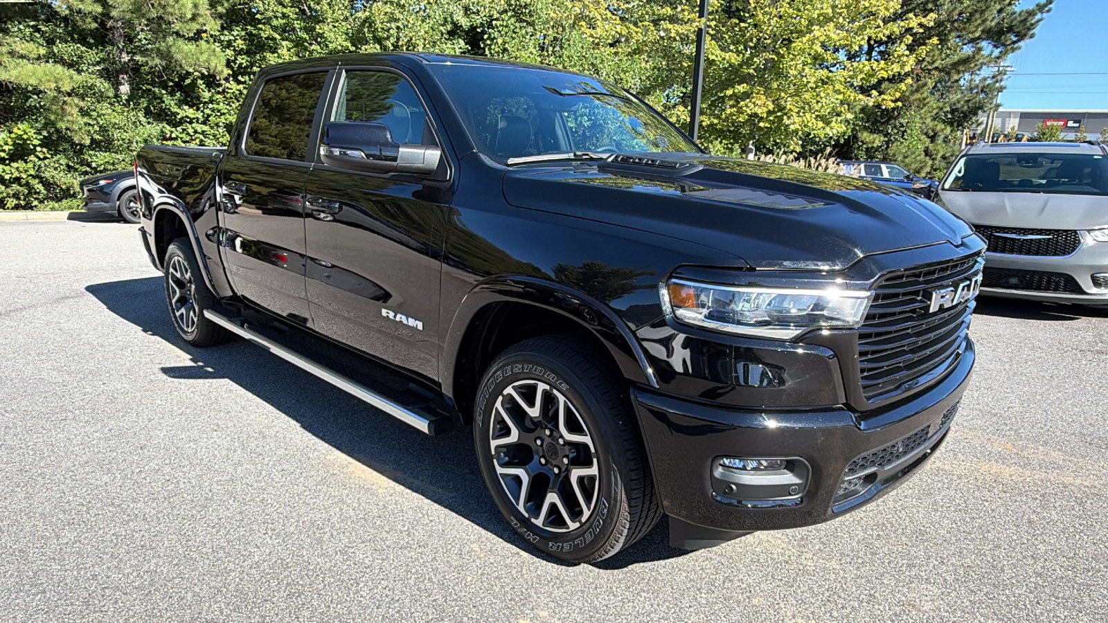 Used 2025 RAM 1500 Laramie w/ Sport Appearance Package AWD/4WD image 5