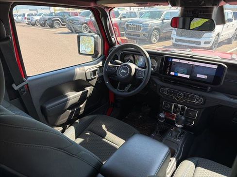 Certified 2025 Jeep Wrangler Unlimited Rubicon 4xe w/ Convenience Group AWD/4WD image 12