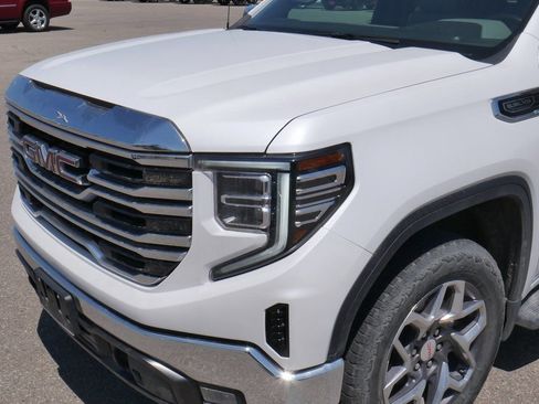 Used 2023 GMC Sierra 1500 SLT w/ SLT Premium Package image 9