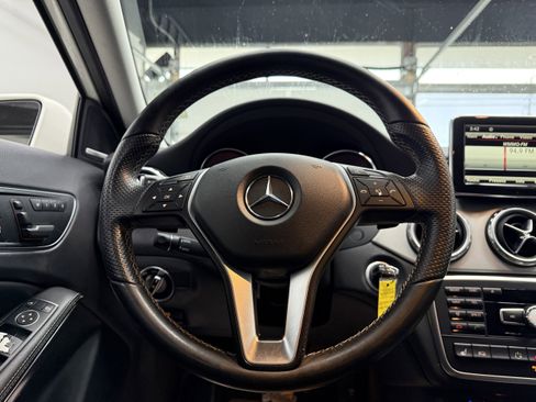 Used 2015 Mercedes-Benz GLA 250 4MATIC image 13
