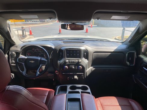 Used 2020 Chevrolet Silverado 1500 LT w/ All-Star Edition image 17