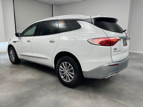 Used 2024 Buick Enclave Premium image 5
