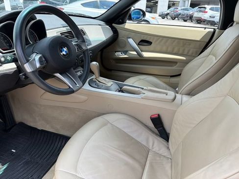 Used 2004 BMW Z4 3.0i RWD image 15