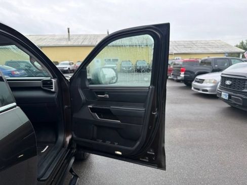 Used 2023 Toyota Tundra Limited AWD/4WD image 33
