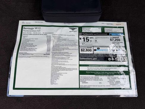 Used 2018 Bentley Bentayga image 14