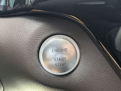 Used 2019 Mercedes-Benz GLE 400 4MATIC image 31