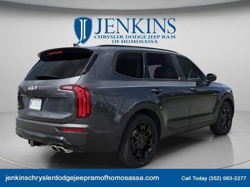 Used 2022 Kia Telluride EX w/ EX Premium Package AWD/4WD image 3