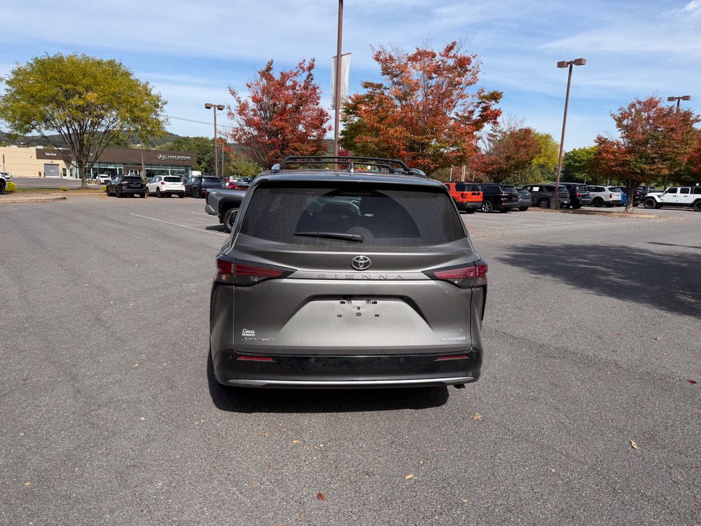 Used 2026 Toyota Sienna Platinum AWD/4WD image 5