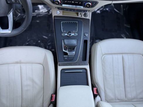 Used 2019 Audi Q5 Prestige w/ Prestige Package image 49