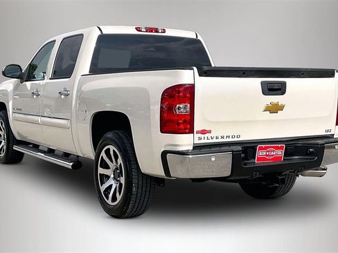 Used 2013 Chevrolet Silverado 1500 LTZ w/ LTZ White Diamond Edition image 4