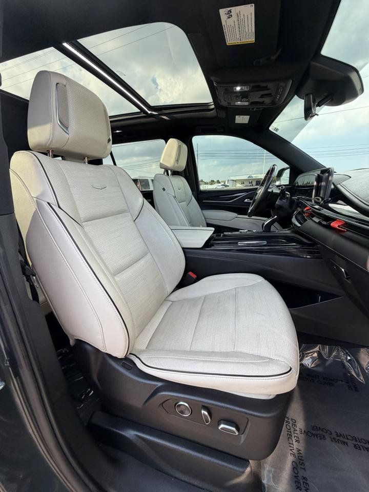 Used 2021 Cadillac Escalade Sport w/ Driver Assist Tech Package AWD/4WD image 38