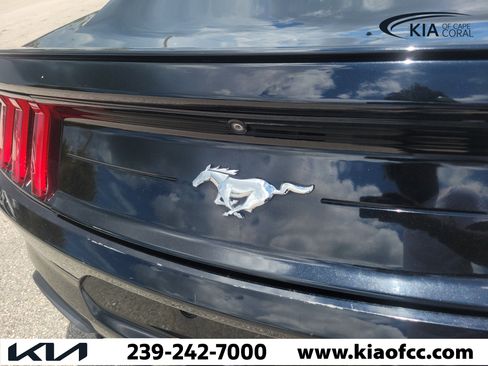Used 2022 Ford Mustang Premium RWD image 10