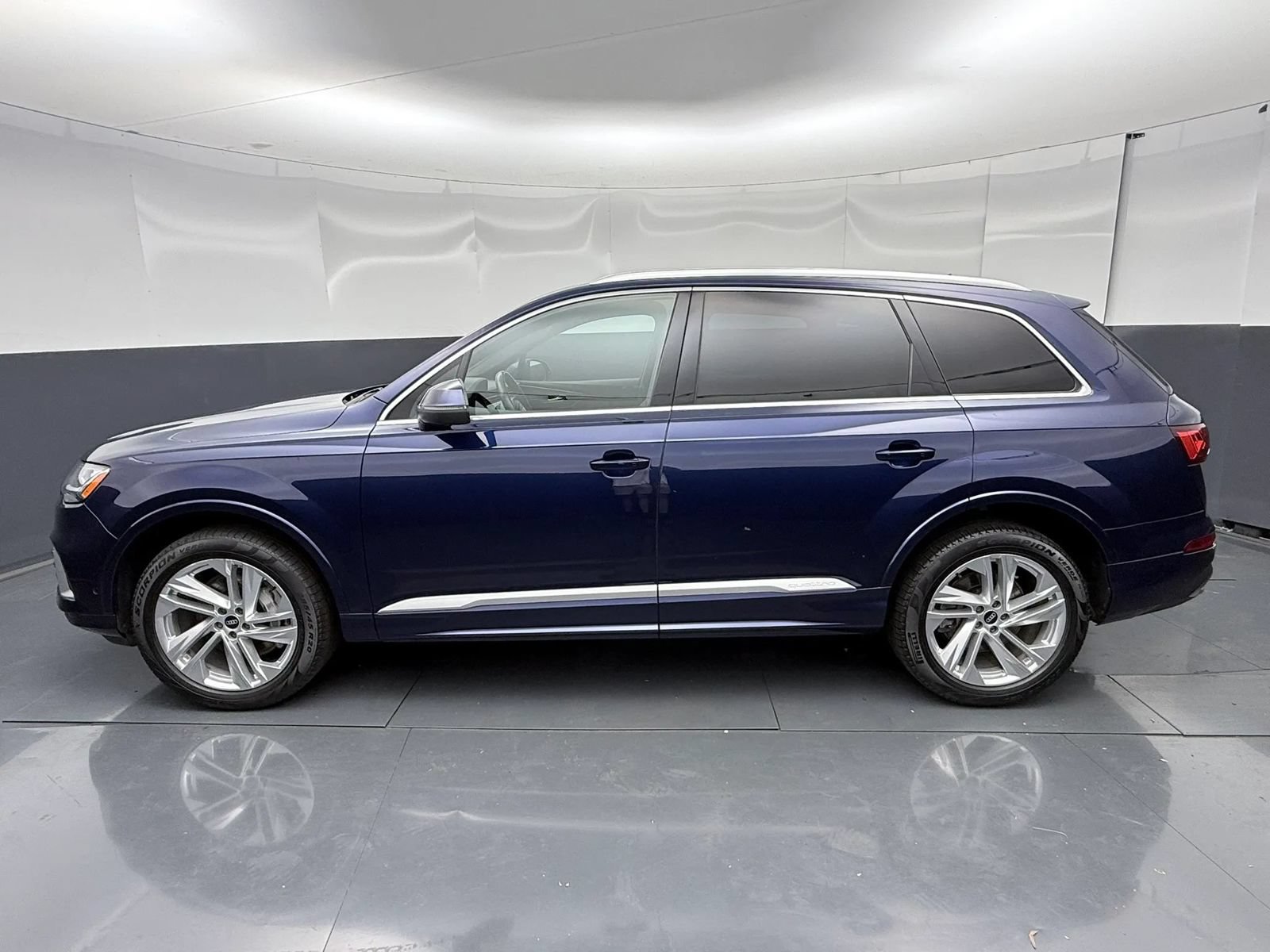 Used 2022 Audi Q7 3.0T Premium Plus w/ Premium Plus Package AWD/4WD image 4