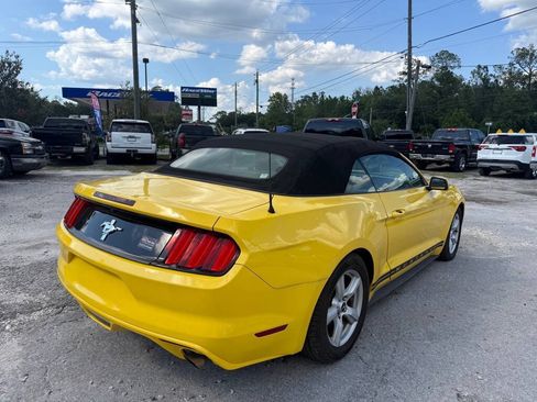 Used 2016 Ford Mustang Convertible RWD image 5