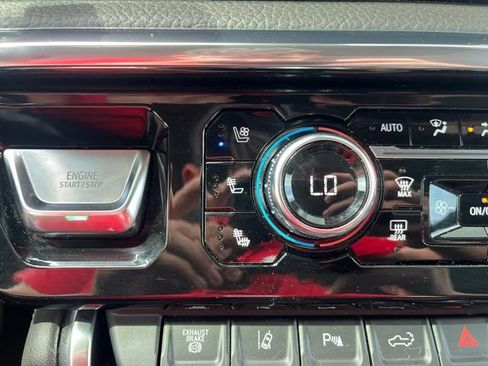 Used 2025 GMC Sierra 2500 Denali w/ Denali Reserve Package image 15