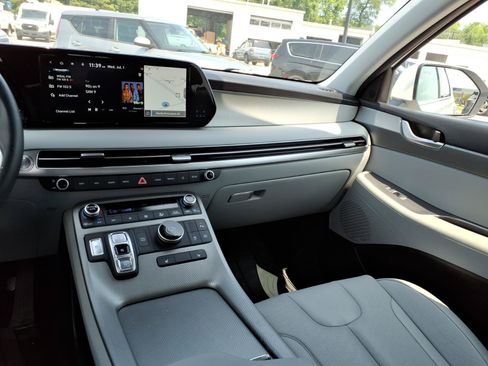 Used 2024 Hyundai Palisade SEL FWD image 18
