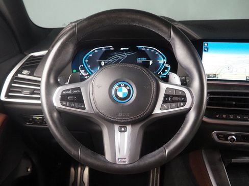 Used 2023 BMW X5 xDrive45e w/ Executive Package AWD/4WD image 18