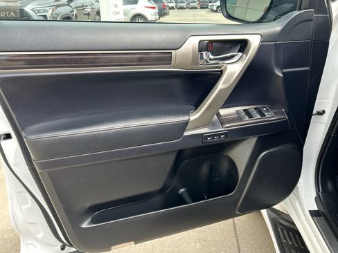 Used 2021 Lexus GX 460 Premium w/ Premium Package AWD/4WD image 11