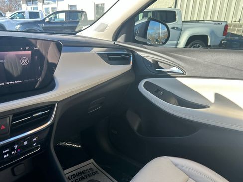 Used 2024 Buick Encore GX Avenir w/ Avenir Technology Package image 21