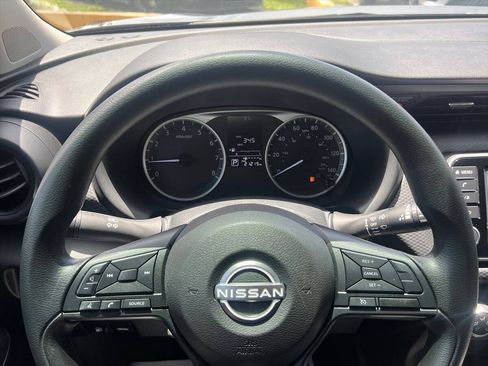 Used 2025 Nissan Kicks Play S FWD image 11