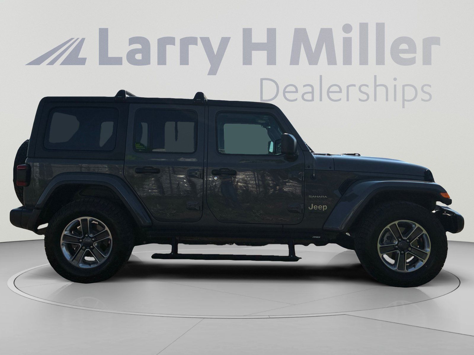 Used 2020 Jeep Wrangler Unlimited Sahara AWD/4WD image 6