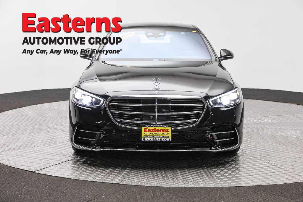 Used 2022 Mercedes-Benz S 500 4MATIC w/ AMG Line Package image 3