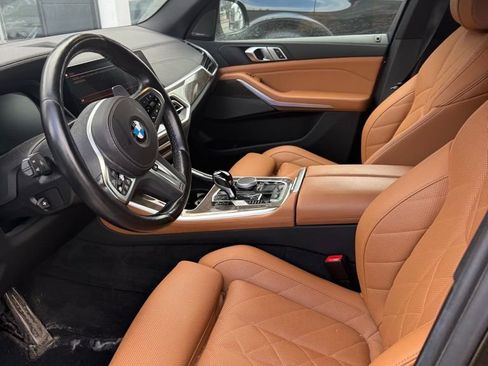 Used 2023 BMW X5 xDrive40i w/ M Sport Package image 5