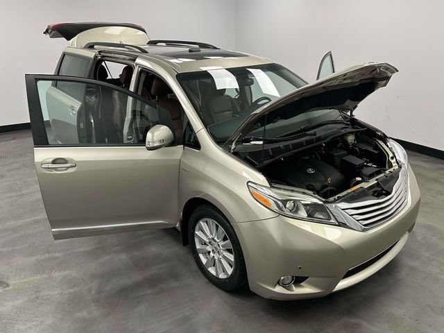 Used 2017 Toyota Sienna Limited Premium w/ Protection Package AWD/4WD image 12