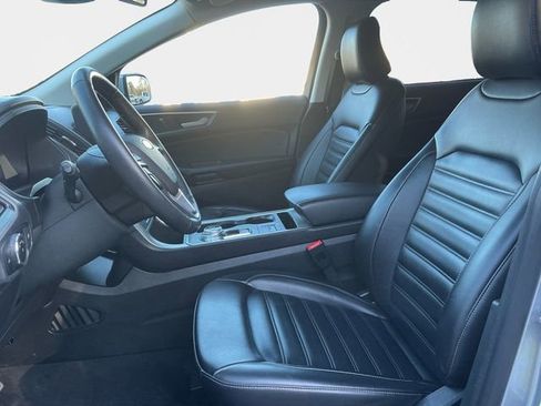 Used 2023 Ford Edge SEL image 11