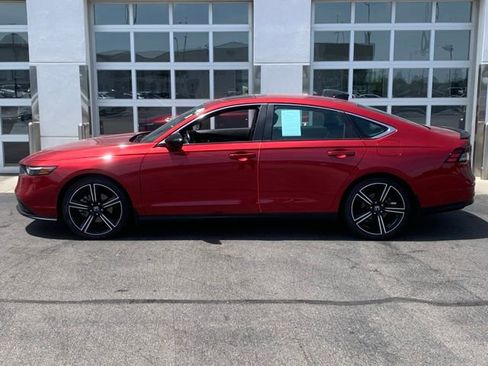 Used 2023 Honda Accord Sport image 3