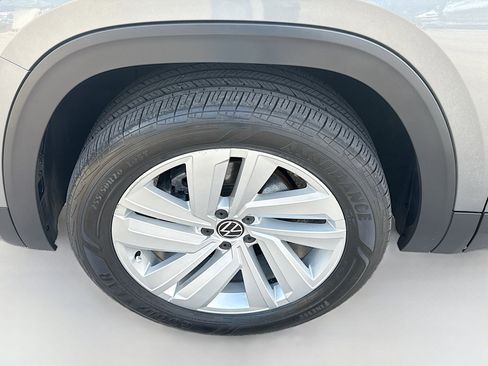 Used 2022 Volkswagen Atlas Cross Sport SE image 38