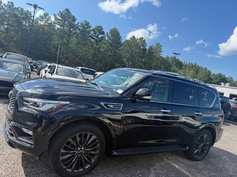 Used 2021 INFINITI QX80 Premium Select w/ All-Season Package RWD image 4