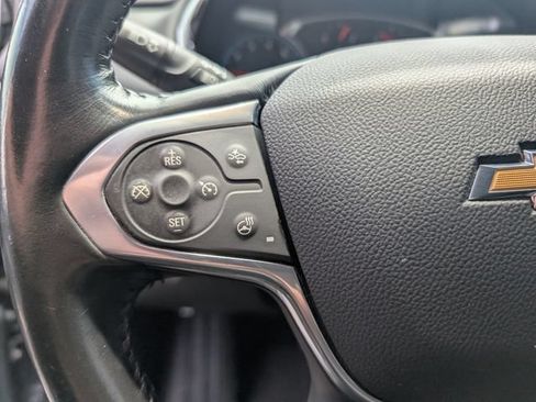 Used 2021 Chevrolet Traverse LT FWD image 16