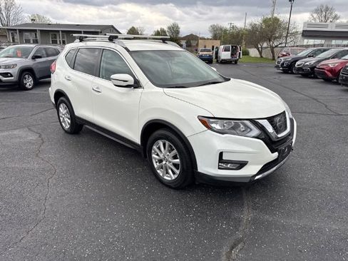 Used 2017 Nissan Rogue SV FWD image 8