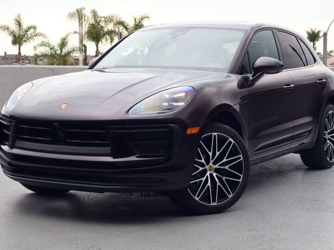 New 2026 Porsche Macan image 1