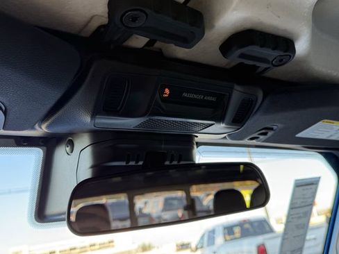 New 2025 Jeep Gladiator Sport image 25