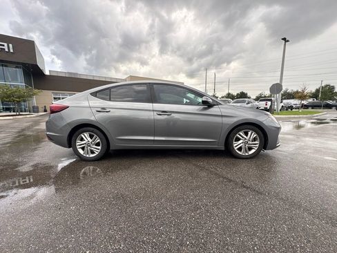 Used 2020 Hyundai Elantra SEL w/ Cargo Package (C1) FWD image 2